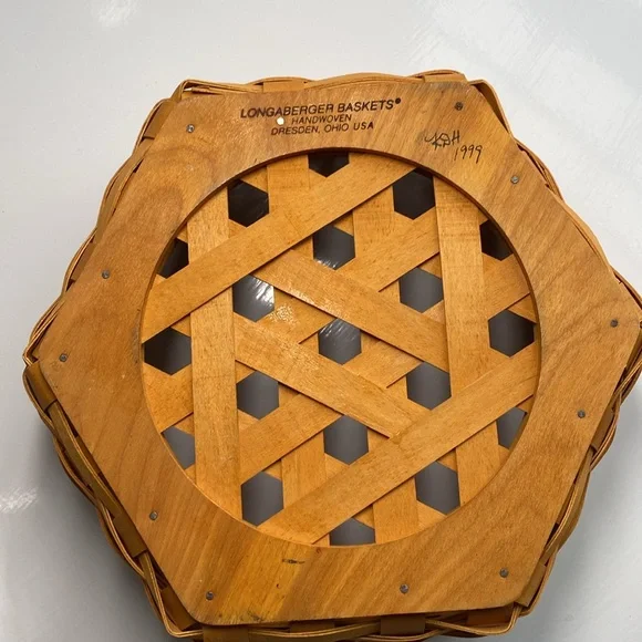 Longaberger Hexagon Generations Basket with Lid and Protector - Picture 7 of 10